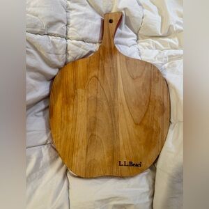 L.L. Bean Apple Cutting Board Read